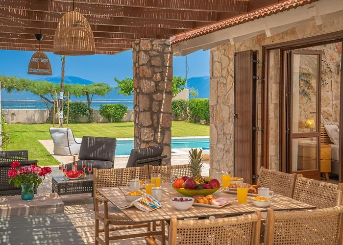 Τheano Villa