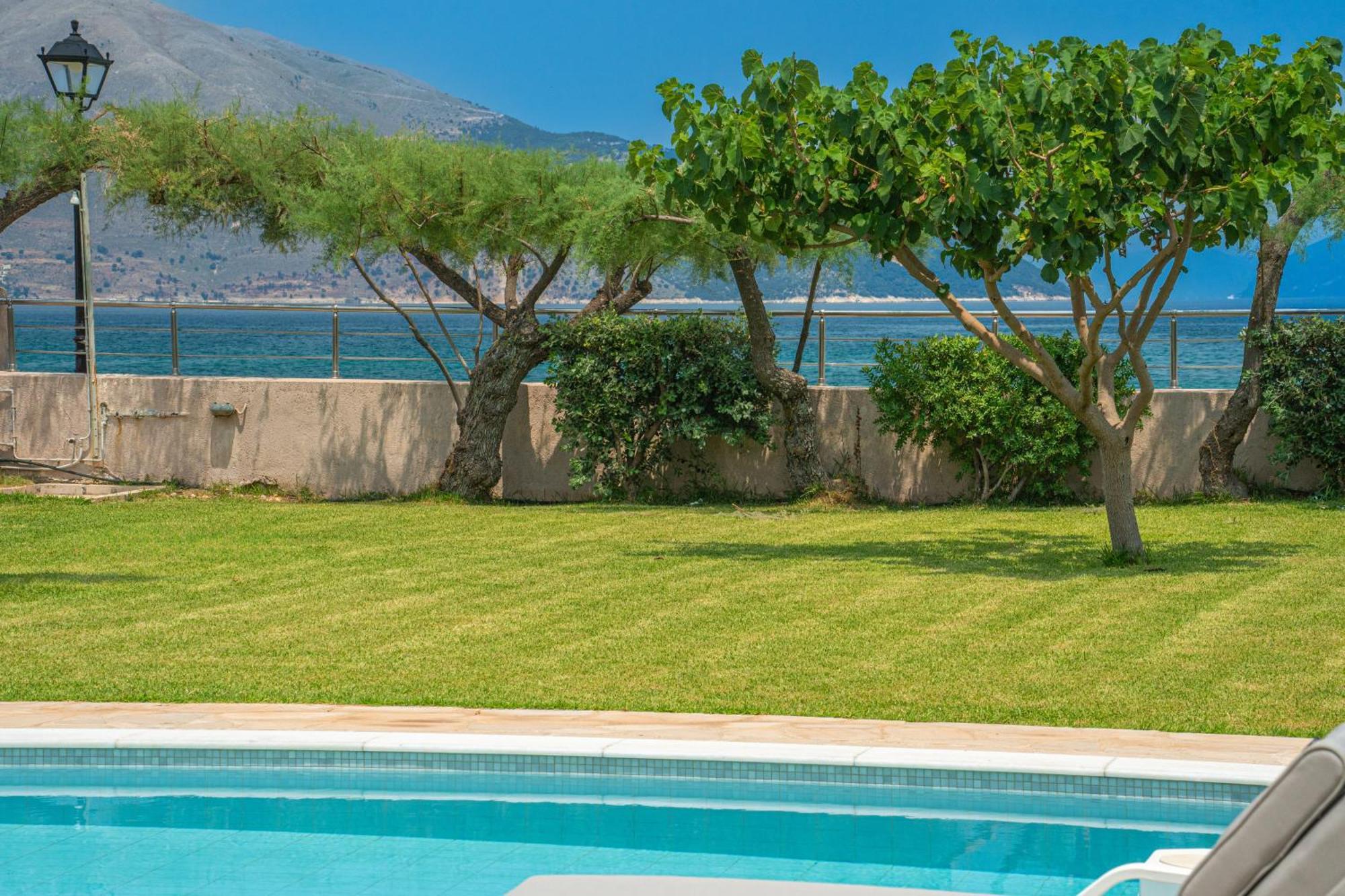 Villa τheano *